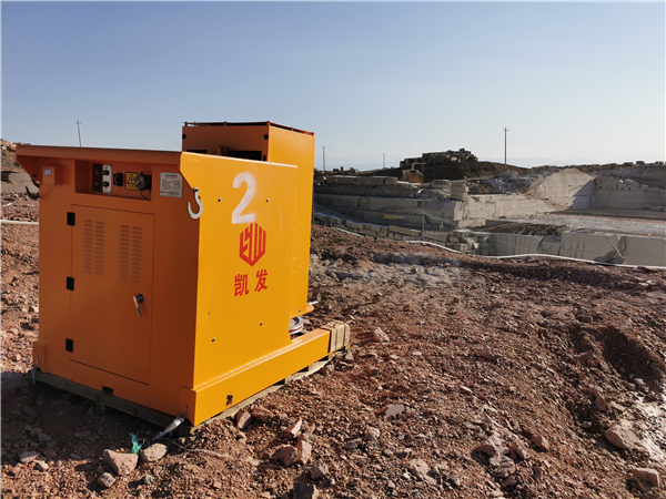 長(zhǎng)沙凱發(fā)超硬材料科技有限公司,長(zhǎng)沙礦山石材開(kāi)采設(shè)備銷售,長(zhǎng)沙金剛石繩鋸機(jī)銷售,金剛石串珠繩生產(chǎn)銷售，水平鉆機(jī)生產(chǎn)銷售