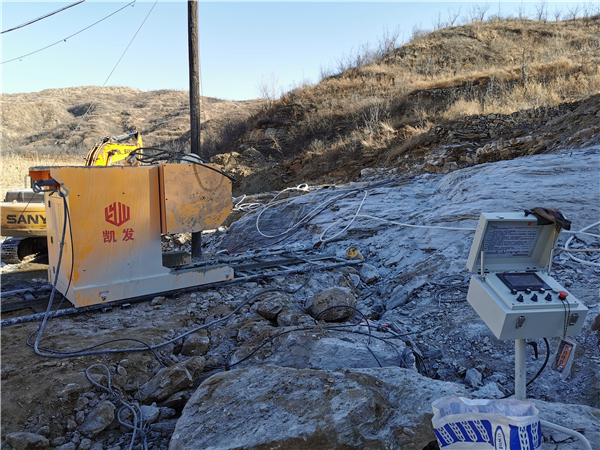 長(zhǎng)沙凱發(fā)超硬材料科技有限公司,長(zhǎng)沙礦山石材開(kāi)采設(shè)備銷售,長(zhǎng)沙金剛石繩鋸機(jī)銷售,金剛石串珠繩生產(chǎn)銷售，水平鉆機(jī)生產(chǎn)銷售