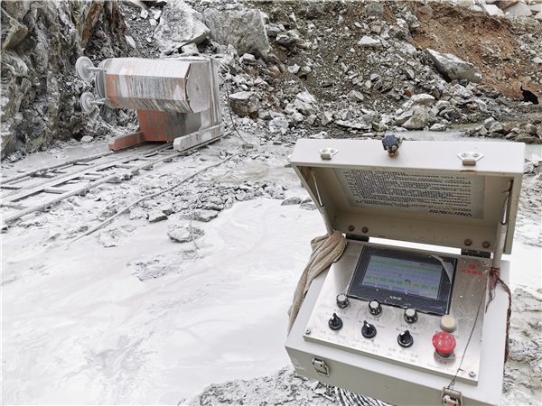 長(zhǎng)沙凱發(fā)超硬材料科技有限公司,長(zhǎng)沙礦山石材開(kāi)采設(shè)備銷售,長(zhǎng)沙金剛石繩鋸機(jī)銷售,金剛石串珠繩生產(chǎn)銷售，水平鉆機(jī)生產(chǎn)銷售